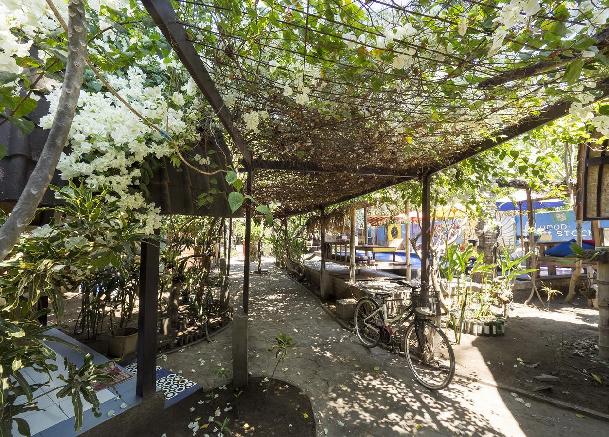 ホテルWoodstock Gili - Garden And Bungalows ギリ・トラワンガン エクステリア 写真