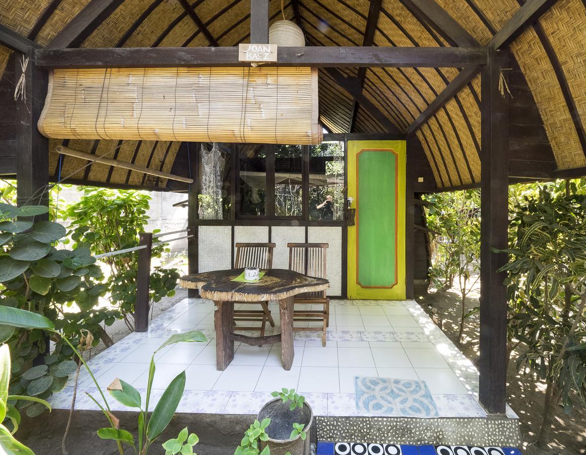 ホテルWoodstock Gili - Garden And Bungalows ギリ・トラワンガン エクステリア 写真
