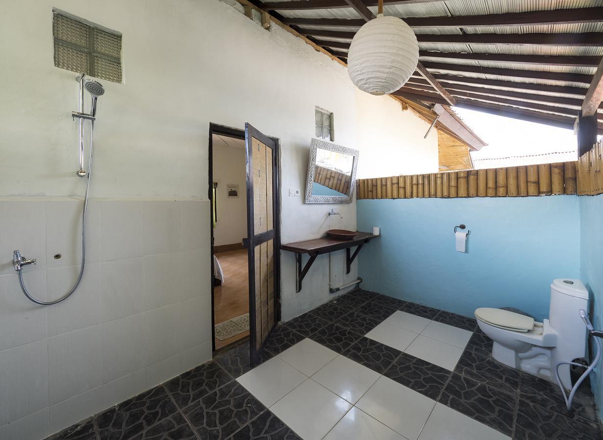 ホテルWoodstock Gili - Garden And Bungalows ギリ・トラワンガン エクステリア 写真