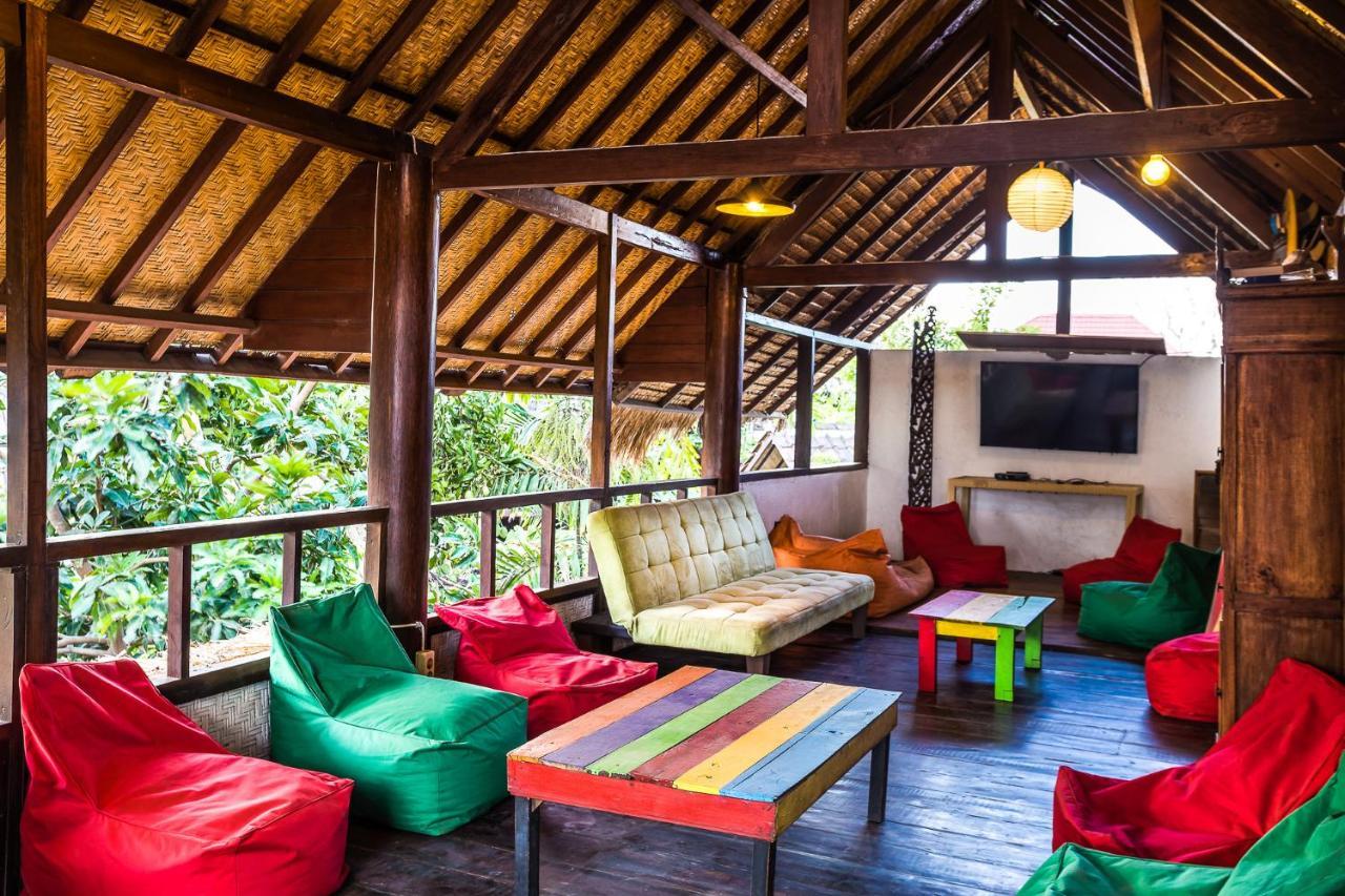 ホテルWoodstock Gili - Garden And Bungalows ギリ・トラワンガン エクステリア 写真