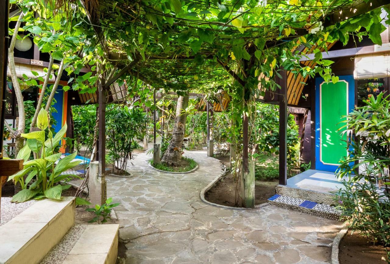 ホテルWoodstock Gili - Garden And Bungalows ギリ・トラワンガン エクステリア 写真